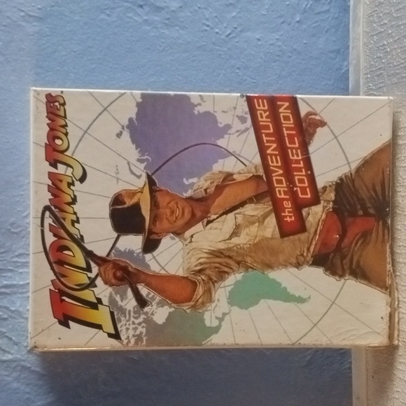 Indiana Jones collection DVD with three DVDs - Picture 1 of 2